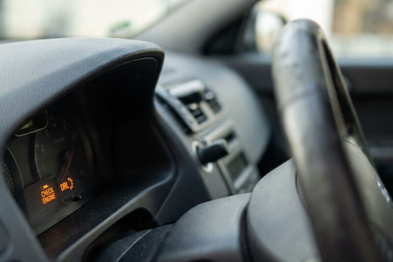 Kann EU-Recht vorschreiben, dass Tagfahrleuchten bei ausgeschalteter Zündung eingeschaltet bleiben?
