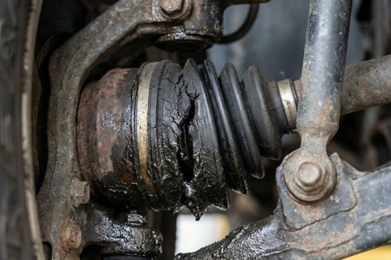 Vibration und Antriebswellenverschleiß nach dem Einbau von Spurverbreiterungen oder Fahrwerkserhöhungen: Ursachen und Lösungen
