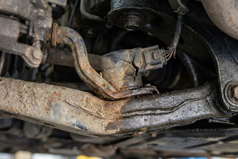 Was tun, wenn das automatische Leuchtweitenregelsystem einen Fehlercode anzeigt – defekter Fahrwerkshöhensensor?