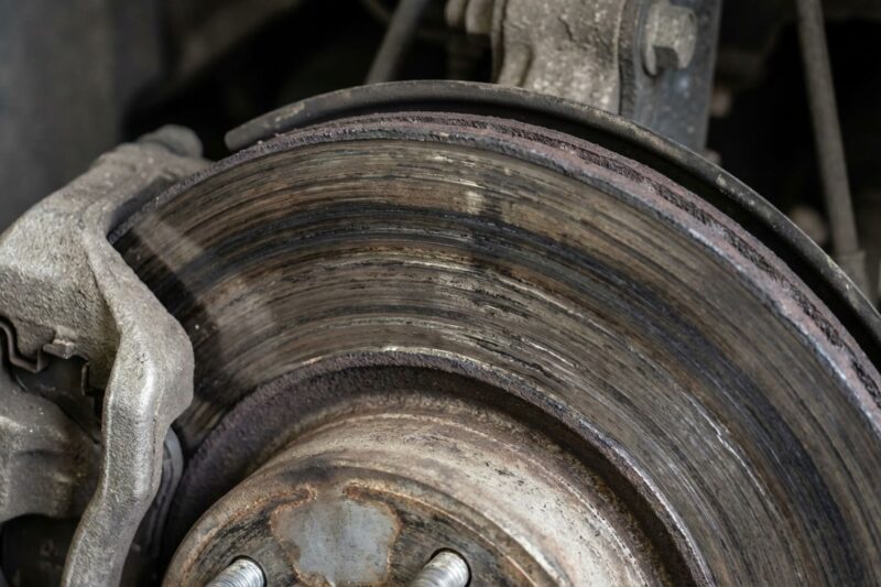 Why Hybrid and EV Brakes Feel Unpredictable: Regenerative vs. Hydraulic Braking Conflict